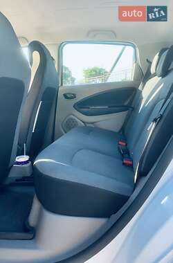 Хэтчбек Renault Zoe 2015 в 