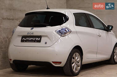 Хэтчбек Renault Zoe 2015 в 