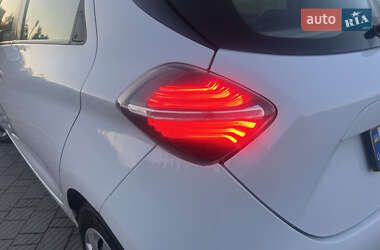 Хэтчбек Renault Zoe 2020 в 