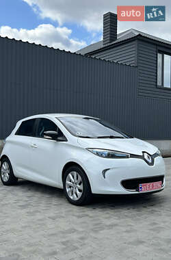 Хетчбек Renault Zoe 2016 в 