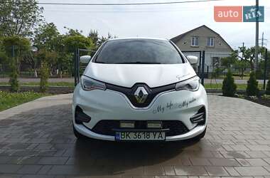 Хетчбек Renault Zoe 2021 в 