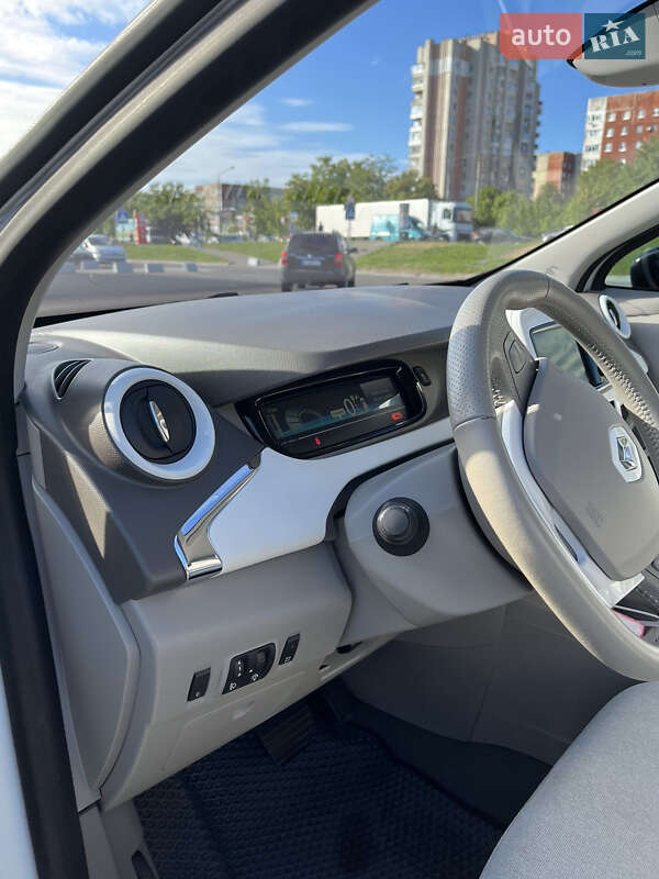 Хэтчбек Renault Zoe 2015 в Львове