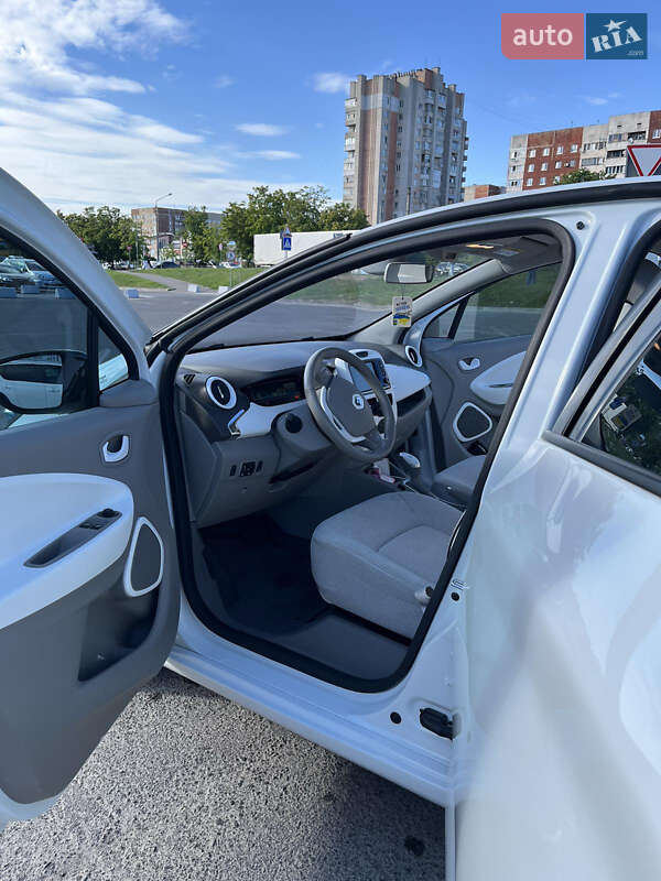 Хэтчбек Renault Zoe 2015 в Львове