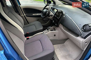 Хэтчбек Renault Zoe 2015 в 