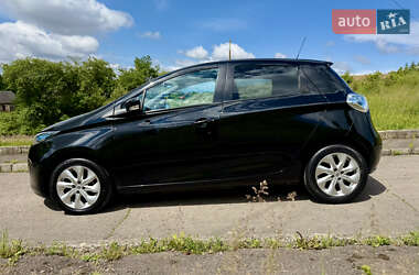 Хетчбек Renault Zoe 2016 в 