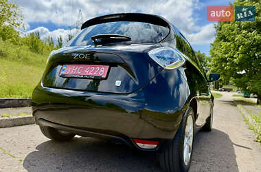 Хетчбек Renault Zoe 2016 в 