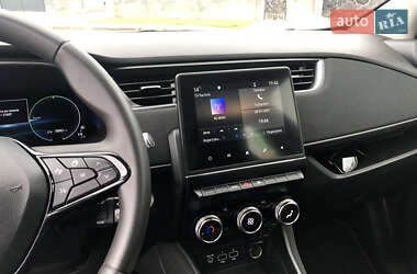 Хэтчбек Renault Zoe 2020 в 