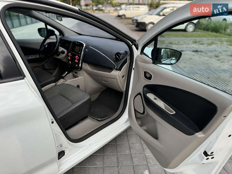 Хэтчбек Renault Zoe 2015 в Львове