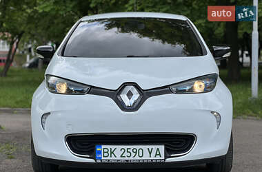 Хэтчбек Renault Zoe 2015 в 