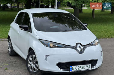 Хэтчбек Renault Zoe 2015 в 