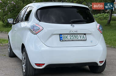 Хэтчбек Renault Zoe 2015 в 