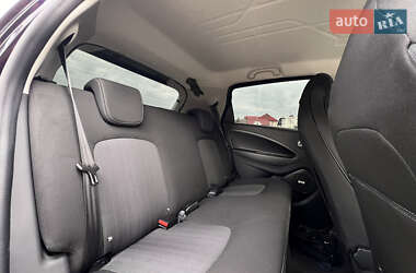 Хэтчбек Renault Zoe 2018 в 