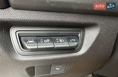 Хэтчбек Renault Zoe 2021 в 