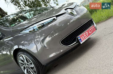 Хэтчбек Renault Zoe 2016 в 