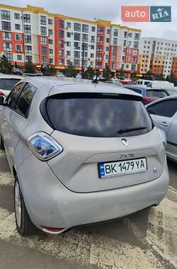 Хетчбек Renault Zoe 2013 в 