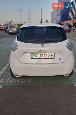 Хэтчбек Renault Zoe 2015 в 
