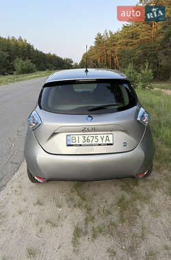 Хетчбек Renault Zoe 2016 в 