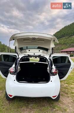 Хэтчбек Renault Zoe 2020 в 
