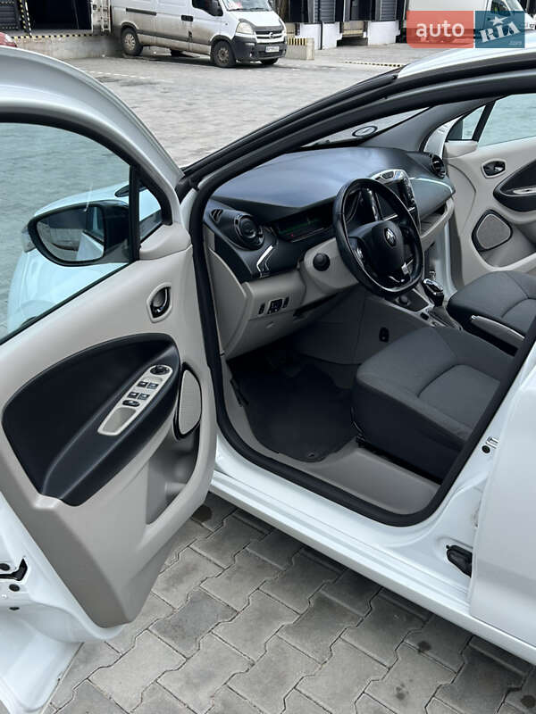 Хэтчбек Renault Zoe 2016 в Вознесенске
