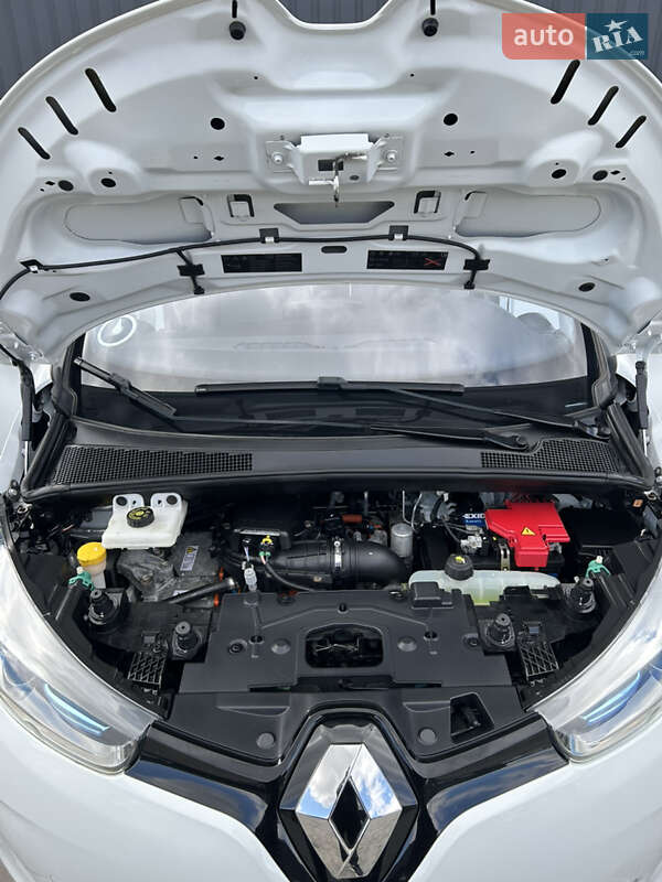 Хэтчбек Renault Zoe 2016 в Вознесенске