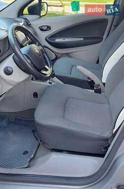 Хэтчбек Renault Zoe 2016 в 