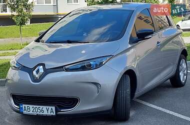 Хэтчбек Renault Zoe 2016 в 