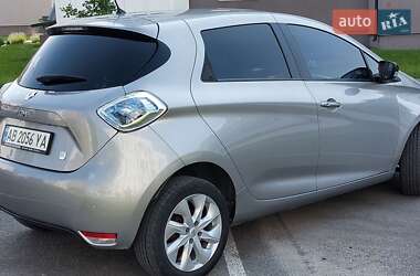 Хэтчбек Renault Zoe 2016 в 