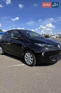 Хэтчбек Renault Zoe 2016 в 