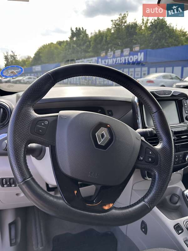 Хетчбек Renault Zoe 2016 в Києві
