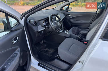 Хэтчбек Renault Zoe 2021 в 