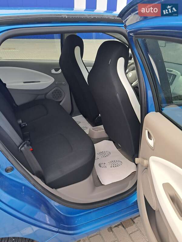 Хэтчбек Renault Zoe 2016 в Дубно