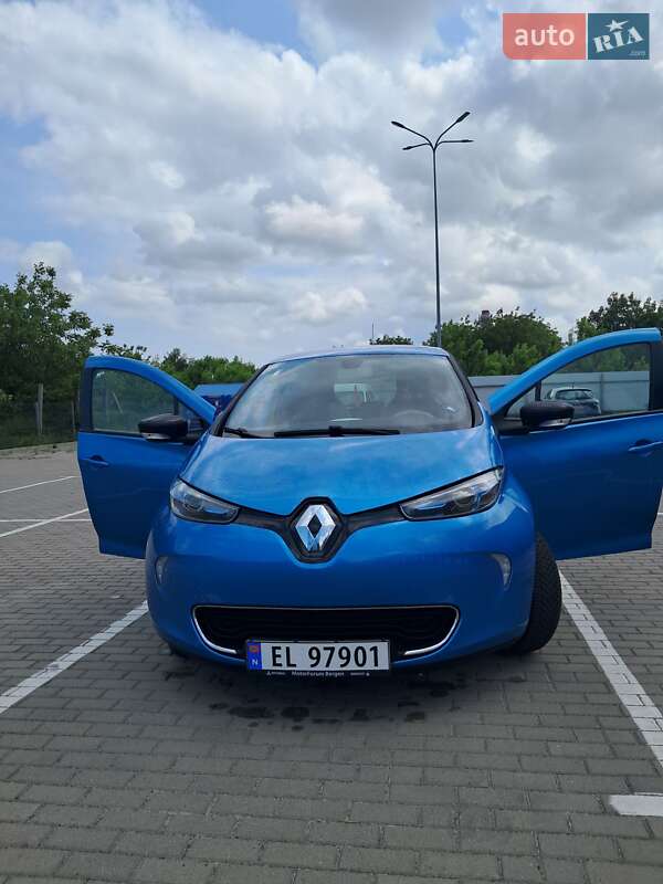 Хэтчбек Renault Zoe 2016 в Дубно