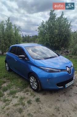 Хэтчбек Renault Zoe 2016 в 