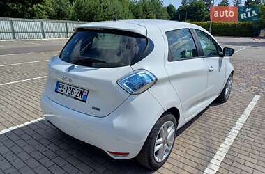 Хэтчбек Renault Zoe 2017 в 