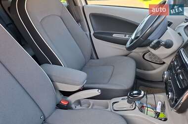 Хэтчбек Renault Zoe 2014 в 