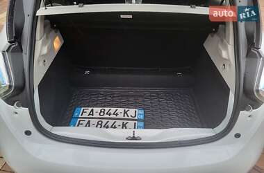 Хэтчбек Renault Zoe 2018 в 