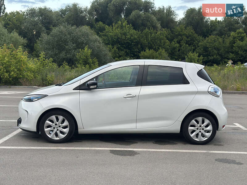 Хэтчбек Renault Zoe 2015 в Киеве
