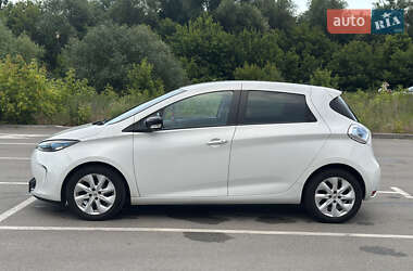 Хэтчбек Renault Zoe 2015 в 