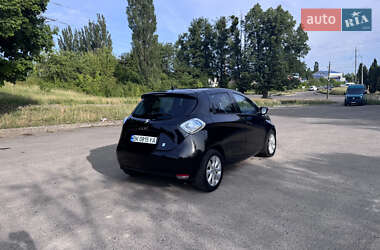 Хэтчбек Renault Zoe 2015 в 