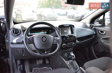 Хэтчбек Renault Zoe 2019 в 