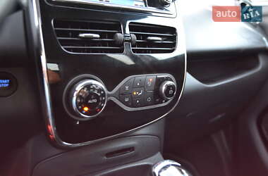 Хэтчбек Renault Zoe 2019 в 