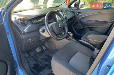 Хэтчбек Renault Zoe 2017 в 