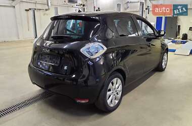 Хэтчбек Renault Zoe 2016 в 