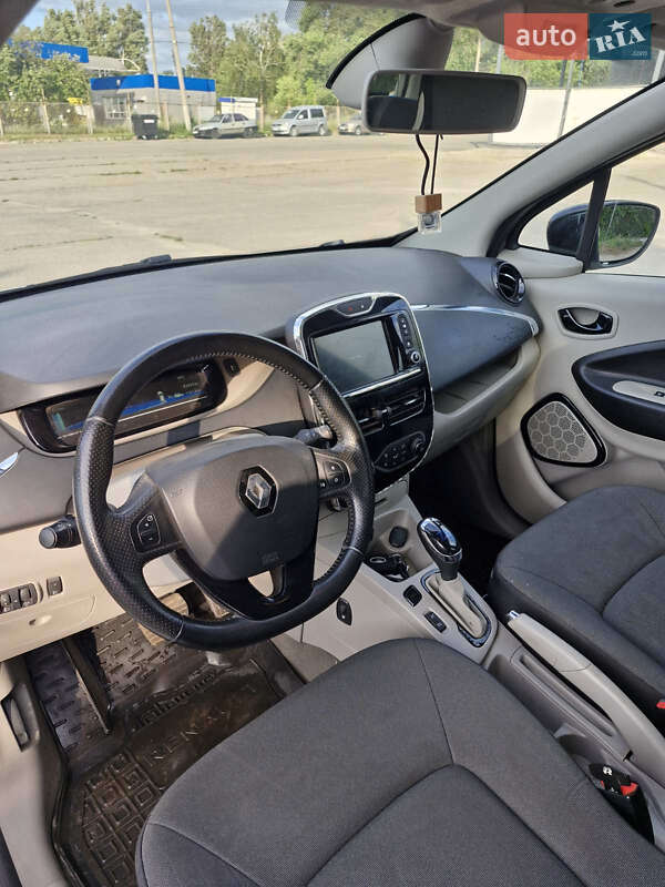 Хэтчбек Renault Zoe 2016 в Запорожье