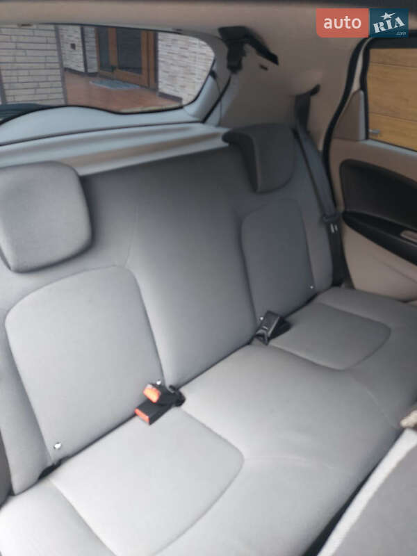 Хэтчбек Renault Zoe 2014 в Ровно