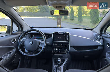 Хетчбек Renault Zoe 2017 в 