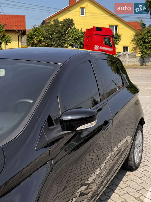 Хэтчбек Renault Zoe 2017 в Городке