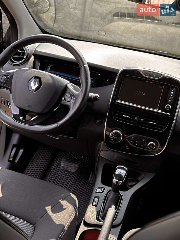Хэтчбек Renault Zoe 2017 в Городке