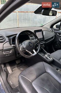 Хэтчбек Renault Zoe 2021 в 