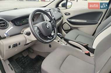 Хэтчбек Renault Zoe 2016 в 